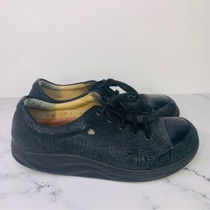 Finn Comfort Black Leather IKEBUKURO Sneakers Cap Toe Womens 7 Wide Walking shoe